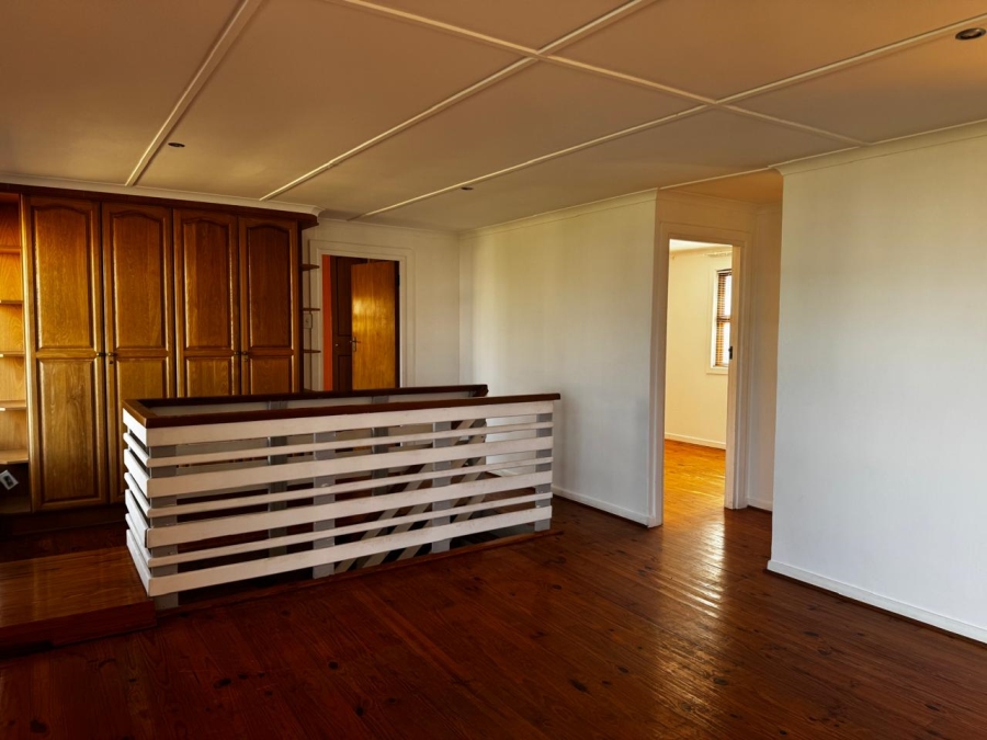 5 Bedroom Property for Sale in Kabeljauws Eastern Cape